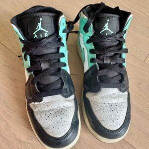 Nike Air Jordan Tropical Twist used 5Y